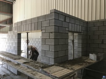 concrete retaining wall